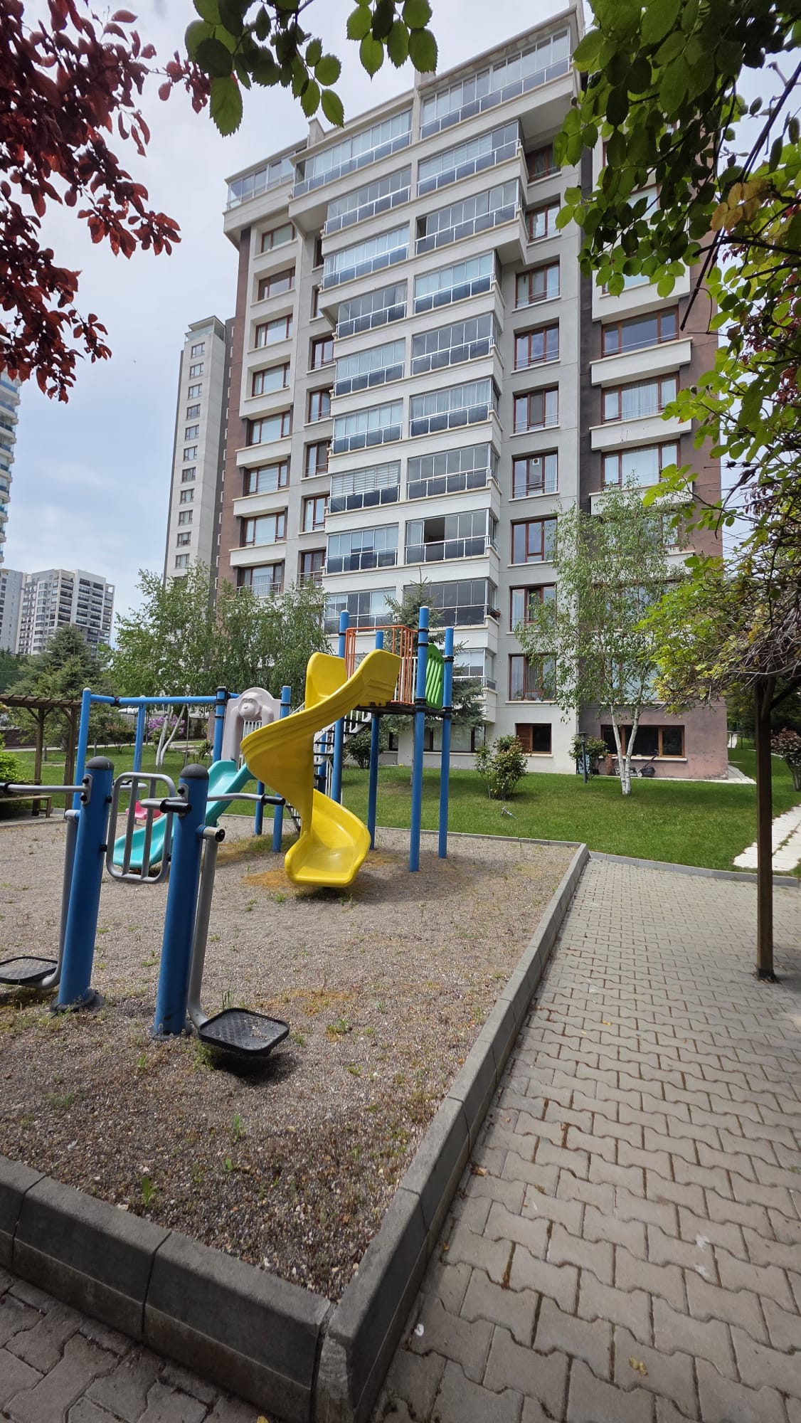 Yaz Evler Sitesi Çocuk Oyun Alanı ve Spor Aletleri